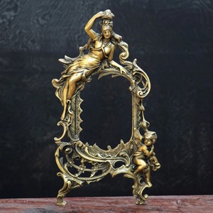 Cadre photo de luxe antique avec design gracieux Lady Idol Cadre élégant en métal doré pour affichage mural ou sur table et cadeaux - Product Image 2