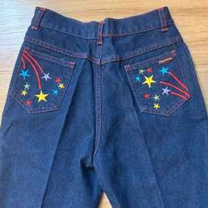 Pantalones vaqueros modernos de pierna recta con botones y ajuste personalizado de algodón de tamaño personalizado por MS - Product Image 4