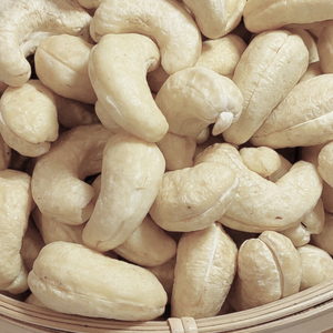 Usine de confiance Santigo Viet Nam Noix de cajou W450 Noix de cajou du Vietnam W320 Emballage personnalisé - Product Image 1