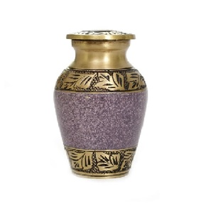 Urnas de recuerdo de cremación de latón de alta calidad con grabado de flores Peltre y color verde azulado acabado para cenizas humanas-Suministro funerario - Product Image 3