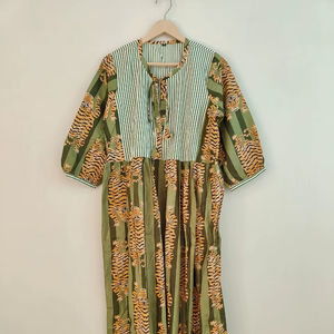 Vestido Largo Informal de Fiesta con Cuello en V y Manga Larga, 100% Algodón, con Rayas Verdes y Estampado de Tigre, Cierre con Cordones, Regalo Perfecto para Seres Queridos - Product Image 1