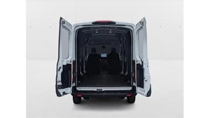 รถตู้บรรทุกฟอร์ด อี-ทรานซิท รุ่น T-350 ปี 2023 ขนาด 148 นิ้ว หลังคาขนาดกลาง น้ำหนักบรรทุกรวม 9500 ปอนด์ ขับเคลื่อนล้อหลัง สภาพดี ใช้งานน้อย - Product Image 3