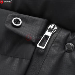 Chaleco Acolchado de Invierno para Hombre, Ligero, Cálido, Impermeable, con Capucha y Logotipo Personalizado al por Mayor - Product Image 6