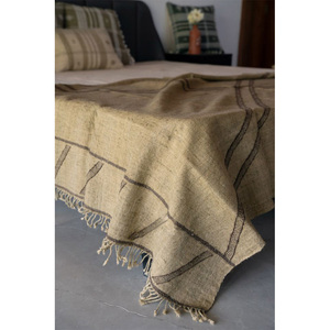 Manta de tiro de lana a cuadros para decoración de viaje y dormitorio 100% diseño de lana cálida y acogedora manta de invierno hecha a mano al por mayor - Product Image 1