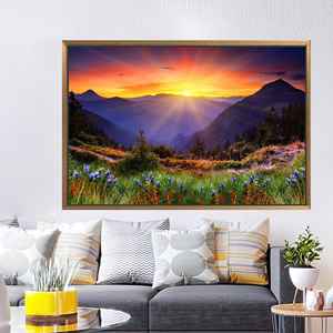 ภาพพิมพ์บนผ้าใบลายธรรมชาติ: ทิวทัศน์ภูเขาอันงดงาม,1P:กรอบสีทอง - Product Image 1