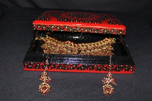 Joyero Mache de papel hecho a mano para decoración del hogar Solución de almacenamiento elegante para dormitorio o sala de estar - Product Image 5