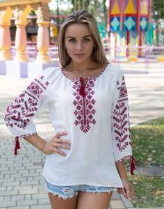 Blusa de lujo ucraniana tradicional para mujer Tejido de estilo informal de lino bordado para fiestas - Product Image 1