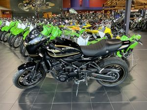 Moto de sport d'occasion Kawasaki Z900RS Cafe 2023 avec caractéristiques standard - Product Image 5