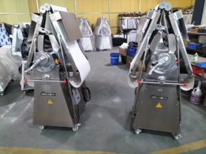 Rouleau de laminage automatique de <span class=keywords><strong>pâte</strong></span> à pain à bas <span class=keywords><strong>prix</strong></span> Machine de laminage de <span class=keywords><strong>pâte</strong></span> à croissants pour boulangerie Machine de laminage de <span class=keywords><strong>pâte</strong></span> à pain E520 - Product Image 6