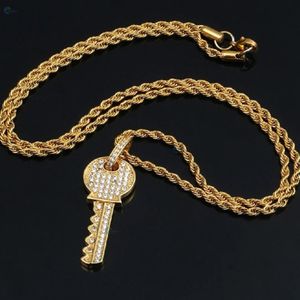 Pendentif en diamant CVD serti de pierres, plaqué or massif, design unique en forme de clé, pendentif hip hop, grossiste - Product Image 1