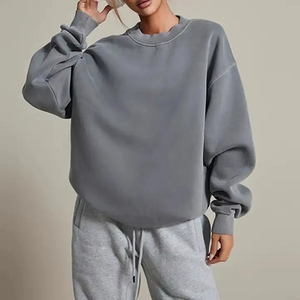 Sudadera personalizada de alta calidad para mujer, ajuste elegante, diseño cálido y elegante - Product Image 1