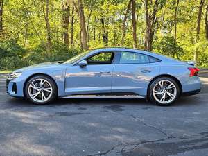 CLEAN 2023 A-u-d-i e-tron GT qua_tt_ro Premium Plus AWD - Product Image 6