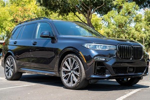 BMW X7 M50i 2021 usado premium, motor V8 biturbo de 523 hp, tracción en las cuatro ruedas. - Product Image 6