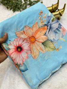 Sari en soie chinon pour femmes avec de magnifiques broderies et bordures découpées, fabriqué en Inde - Product Image 3