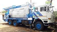 Nouvelle perceuse de puits d'eau montée sur camion de 300 à 350 mètres DTH Cum conception rotative machines de forage à haute efficacité