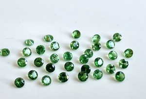 พลอยโกเมนสีเขียว tsavorite ธรรมชาติ2.5มม. เจียระไน-หลวมโกเมนสีเขียว - Product Image 2