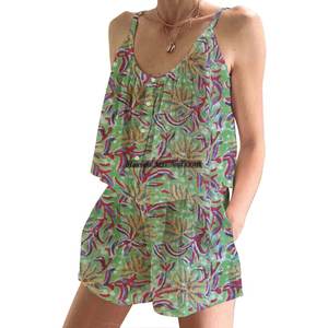 Ensemble pyjama en coton indien fait main à imprimé floral, ensemble de shorts coordonnés, printemps/été, ensemble de pyjama à bretelles ajustées à imprimé floral - Product Image 5