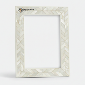 Marco de Fotos Artesanal de Nácar, Estilo Costero, con Incrustaciones de Conchas, para Decoración del Hogar, en Venta - Product Image 1