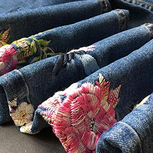 Últimos Jeans de Mezclilla Lavados en Azul Claro Cómodos y Elegantes para Mujer en Oferta, Jeans Bordados para Mujer - Product Image 6