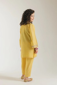 Hiện Đại Đông Thêu dân tộc kurta cho cô gái văn hóa mặc màu vàng độ ẩm Wicking nhanh chóng khô tính năng cho Ấn Độ - Product Image 3