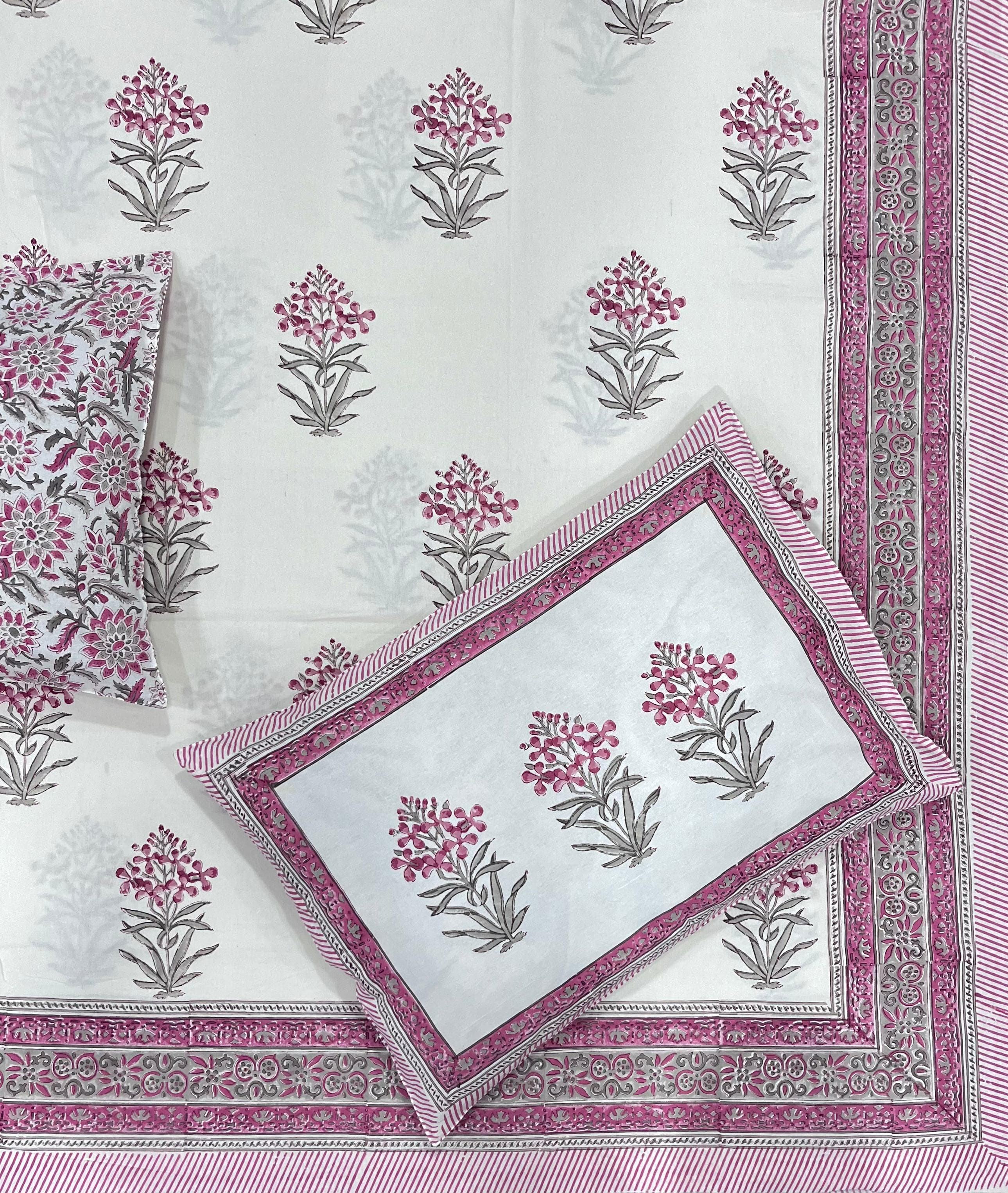 มีสีเขียวขุ่น