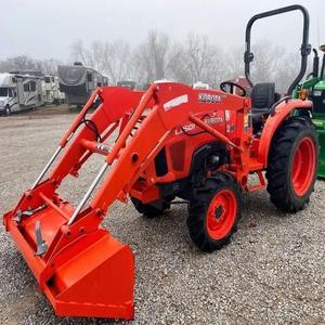Tracteur agricole Kubota L4060 4 roues motrices, moteur diesel, avec chargeur frontal - Product Image 2