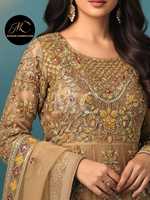 Lehenga / Maxi prêt-à-porter de haute qualité pour femmes, qualité d'importation pakistanaise, Lehenga prêt-à-porter pour femmes, vêtements de mariage prêt-à-porter, prix bas