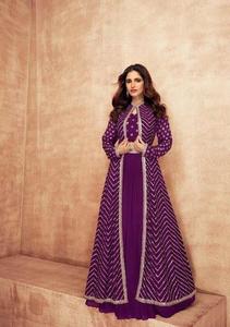 Traje Sharara de seda Banarsi de tela pesada moderna de diseñador para niñas vestido étnico indio y paquistaní Choli para fiestas hecho de viscosa - Product Image 2