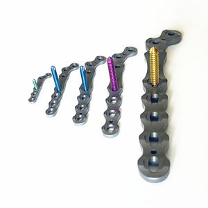 Nouvelles plaques supracondylaires verrouillables haute résistance et durables pour la fixation des fractures du fémur distal – Instruments vétérinaires - Product Image 5