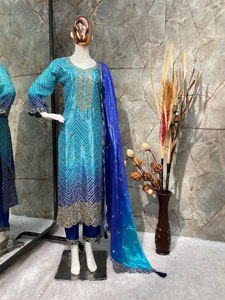 ผ้าไหมแฟนซีพิมพ์ลายและลำดับงานปักด้านบนและกางเกงกับ dupatta - Product Image 3