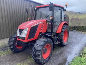 รถแทรกเตอร์ล้อยาง Zetor Crystal 8011 CL80 เครื่องยนต์ Deutz พร้อมมอเตอร์เกียร์ ปั๊ม แบริ่ง และชุดเกียร์ - Product Image 2