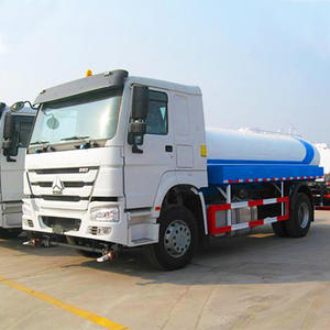 Camion-citerne d'eau Howo 4x2 d'occasion avec moteur diesel, réservoir en acier pour le stockage de GPL et d'huile - Product Image 1