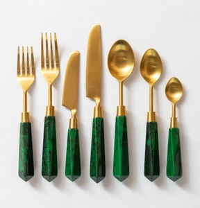 Ustensiles en acier inoxydable de qualité professionnelle pour la maison et le restaurant Ensemble de couverts Banquets et mariages Tables à manger élégantes - Product Image 3