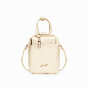 Sac à main en cuir synthétique de qualité supérieure avec fermeture éclair, bandoulière réglable, poche fonctionnelle et portefeuille supplémentaire - Product Image 1