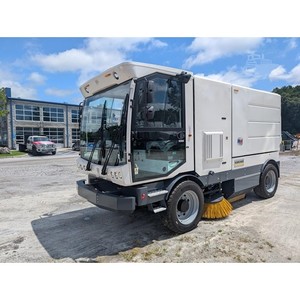 KRCHER MCM 600 2025, Nuevo, con Cabina Cerrada y Sistema ROPS, 17 Horas de Uso - Product Image 1