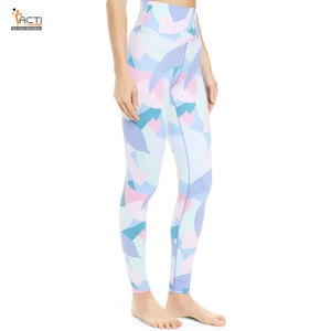 Legging de sublimation fabriqué au Pakistan à prix raisonnable Legging de yoga respirant pour femmes de meilleure qualité - Product Image 4