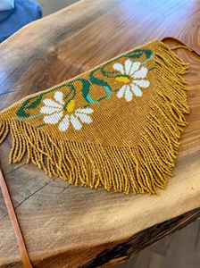 สร้อยคอผู้หญิงสไตล์วินเทจแบบสั่งทำพิเศษ ประดับด้วยลูกปัดแก้วรูปหัวใจและลูกปัดหลากสีสัน ดีไซน์หลายชั้น งานฝีมือประณีต - Product Image 4