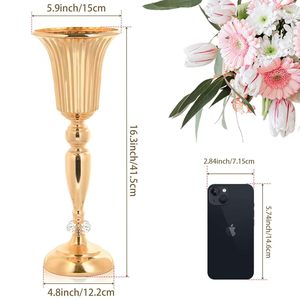 Florero de metal de lujo con acabado brillante para la decoración del hogar de lujo disponible al mejor precio - Product Image 6