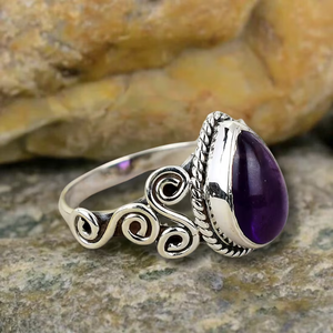 Anillo Cristiano Hecho a Mano con Plata de Ley 925 y Amatista, Piedra de Nacimiento, Ecológico, Joyería para Mujer, Regalo Perfecto para Aniversario - Product Image 2