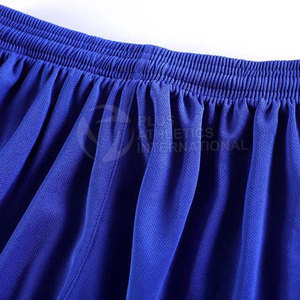 Ensemble maillot et short de football avec panneaux en maille pour une meilleure ventilation, uniforme de football personnalisé pour hommes - Product Image 6