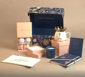 Set <span class=keywords><strong>regalo</strong></span> <span class=keywords><strong>di</strong></span> capodanno confezione <span class=keywords><strong>regalo</strong></span> reale donna figlia unica mamma Best Friend Hug in una scatola Kit <span class=keywords><strong>regalo</strong></span> per la cura della persona - Product Image 1