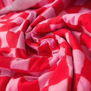 Tela de Algodón Ecológica con Estampado Artesanal Sanganeri, Diseño Floral Rojo y Rosa para Textiles del Hogar y Tapicería - Product Image 5