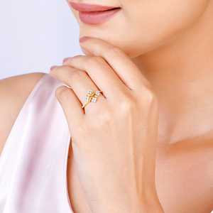 GIVA Heer Collection Bague à la mode en or Floral Delight Lab Diamond Cluster Ouverture réglable Plaqué or rose Incrustation ovale - Product Image 3