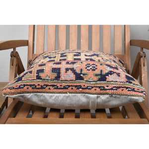 Alfombra de lana Kilim Vintage Bohemia, almohada decorativa Beige de 18x18 pulgadas, técnica tejida - Product Image 5