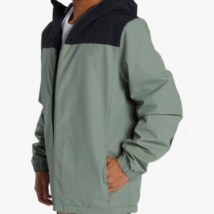 Chaqueta cortavientos resistente al agua con logotipo personalizado para hombres Abrigo impermeable elegante de talla grande para exteriores para todas las actividades - Product Image 6