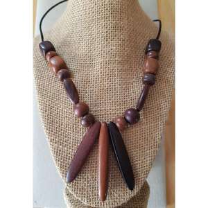 Collier en résine de luxe pour femmes, bijoux de mode haut de gamme pour les occasions spéciales, disponible en gros - Product Image 5