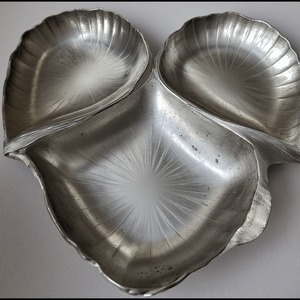 Serveur de fruits rond de luxe en aluminium et verre fabriqué à la main avec plats interconnectés en finition dorée Home Decor Dining Servant - Product Image 6