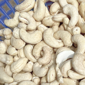 Hot Sales High Quality Raw Cashew <b>Nuts</b> WW180, WW240, WW320 SANTIGO Cashew <b>Nuts</b> W450 Cashew <b>Nuts</b> OEM, ODM - Product Image 1