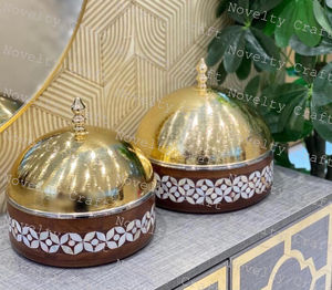 ฝาปิดสเตนเลสสตีลทำด้วยมือของแม่มุกหรูหราและมีสไตล์สำหรับการนำเสนออาหารที่ทนทาน - Product Image 1