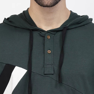 Vente en gros de t-shirt à capuche pour hommes faits sur mesure en coton respirant léger tissu doux vêtements de mode décontractés avec impression de logo - Product Image 4
